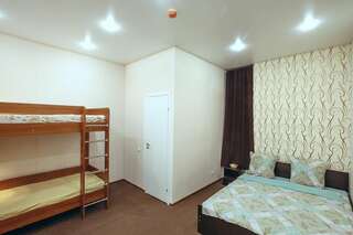 Гостиница Sweet Hostel Нижний Новгород Двухместный номер с 1 кроватью и собственной ванной комнатой-3